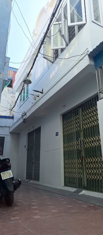 Bán nhà 2.5 tầng trung tâm Nam Định, gần chợ Văn Miếu, 41m2, giá 1,6 tỷ