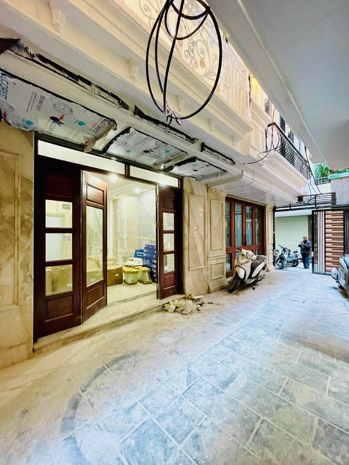 Nhà phố Hoa Lư, Hai Bà Trưng, 5 tầng thang máy, ngõ thông, 14.2 tỷ