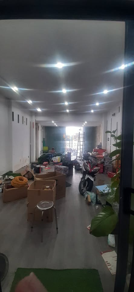 Cho thuê nhà 3 tầng mặt tiền 5m đường Hoàng Hoa Thám, Đà Nẵng