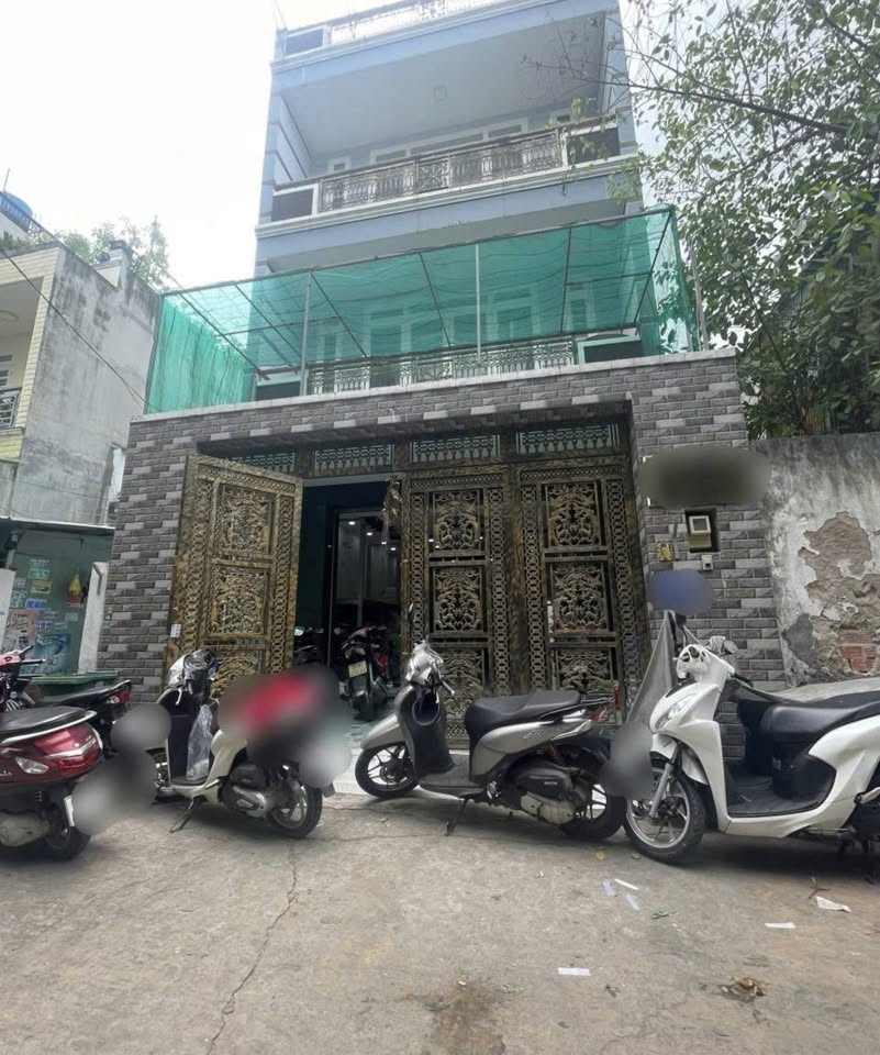 Kho xưởng 3 tầng, mặt tiền 6m, sẵn sàng cho sản xuất văn phòng