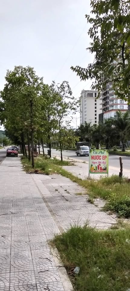 Nhà mặt tiền Võ Chí Công, vừa ở vừa kinh doanh, sổ hồng sẵn sàng, giá hời