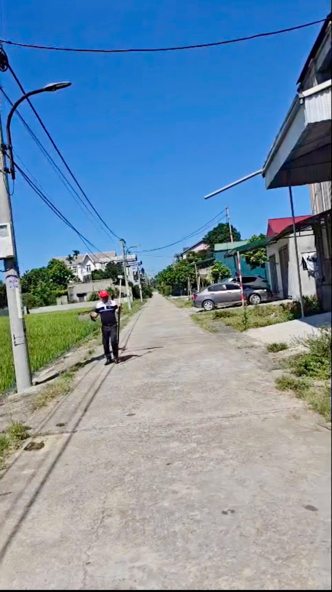 Bán đất 124,8m² mặt tiền 5m, ô tô tải tránh, view đồng thoáng đãng