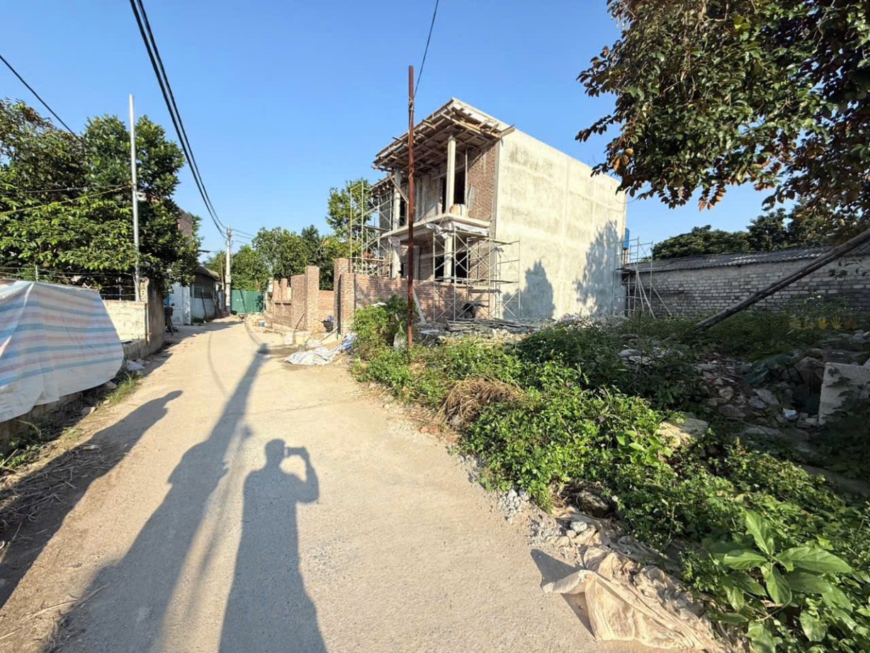 Bán đất Phúc Sơn, sát trường học, ngõ 4m ô tô đỗ tận cửa