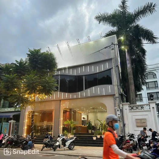 Nhà 2 tầng mặt tiền Điện Biên Phủ, Huế, ngang 12m, kinh doanh gì cũng 'ngon'