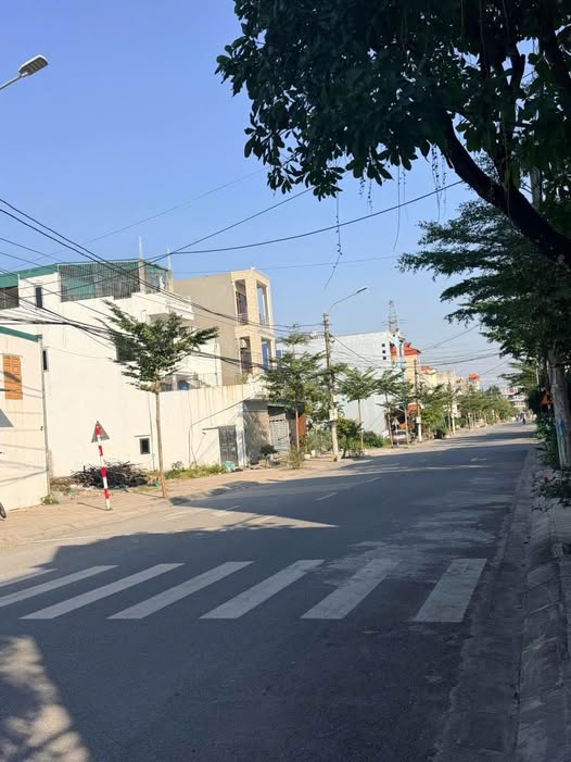 Bán đất mặt tiền đường Nguyễn Thị Định, Hà Nam, diện tích 69m2, vị trí kinh doanh sầm uất