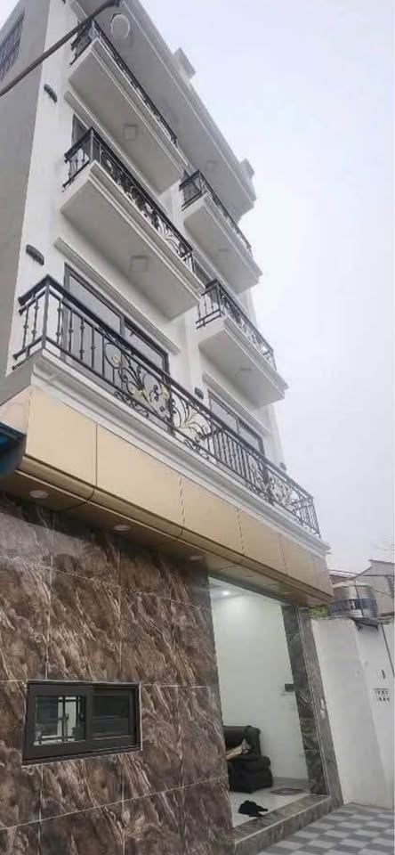 Nhà 5 tầng, mặt tiền siêu rộng gần cầu vượt Tự Khoát - Thanh Trì chỉ hơn 6 tỷ