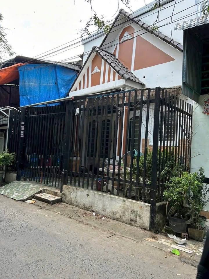 Nhà 1.25 tỷ 2 ngủ, sổ đỏ, view sông, ô tô tới cửa - Long Xuyên