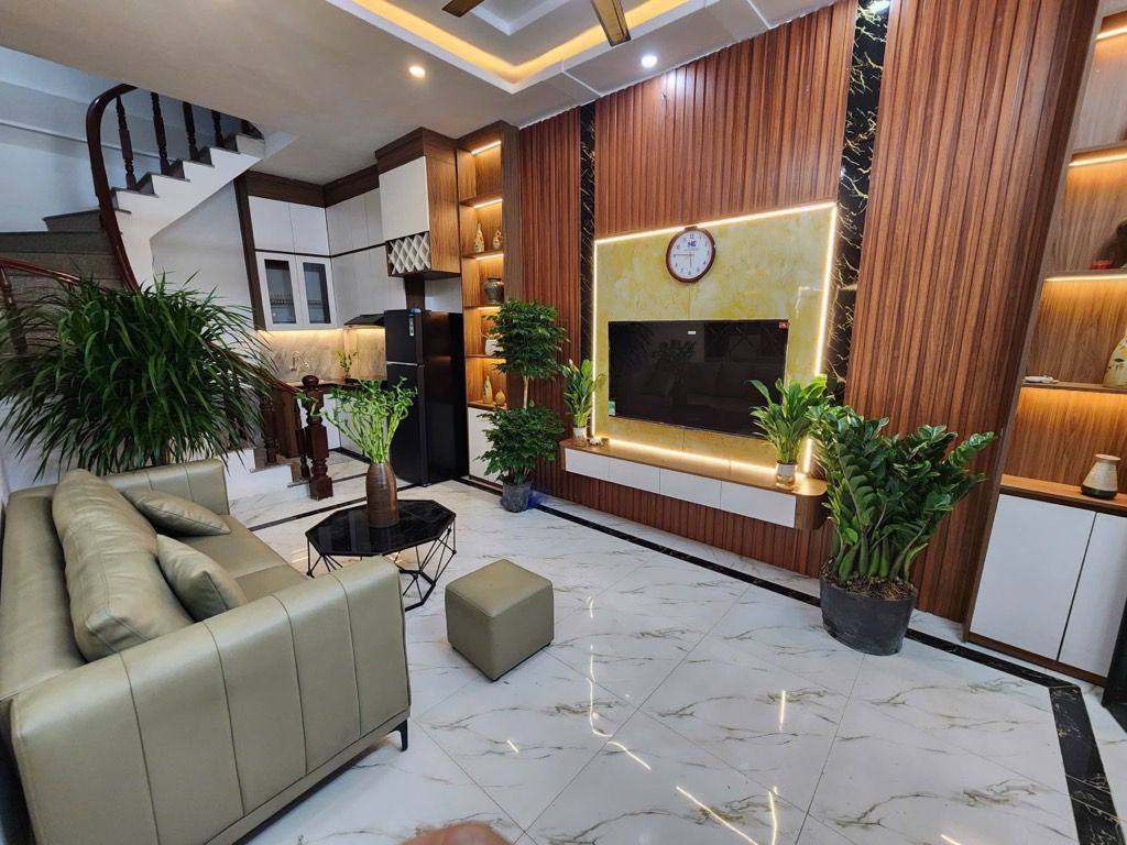 Nhà đẹp 6 tầng, 33m2, ngõ nông gần Ngã Tư Sở - 6.5 tỷ