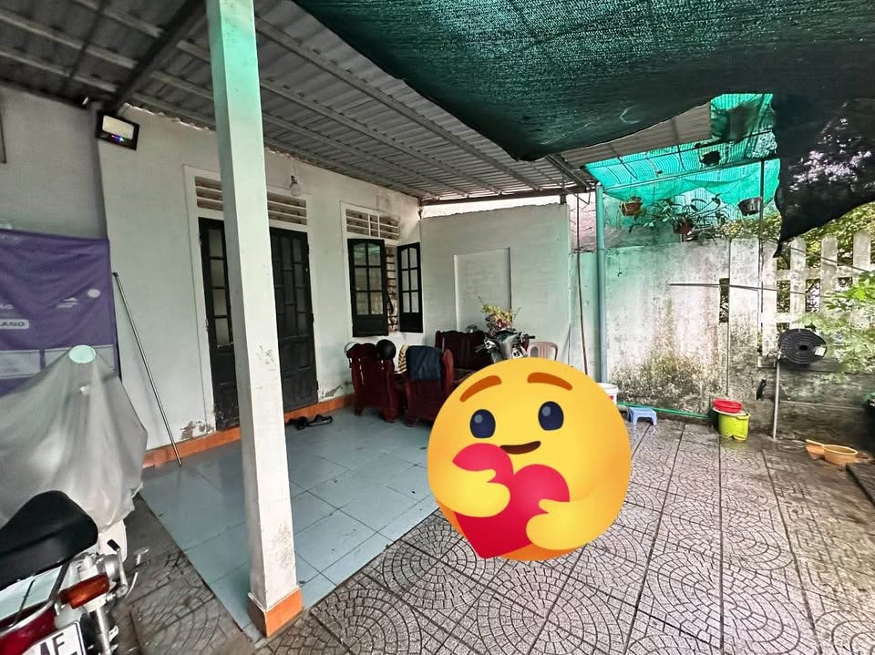 Nhà Cấp 4 100m2 Huế thoáng đãng, gần Đại học Luật, giá chỉ 1.6 tỷ