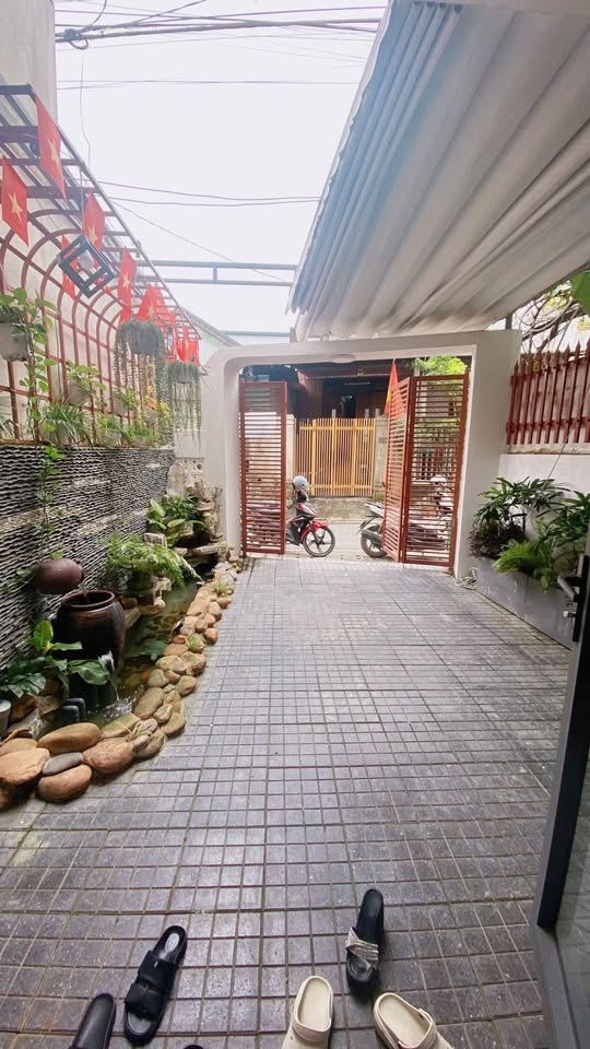 Nhà 3 tầng kiệt ô tô Thủy Dương gần chợ