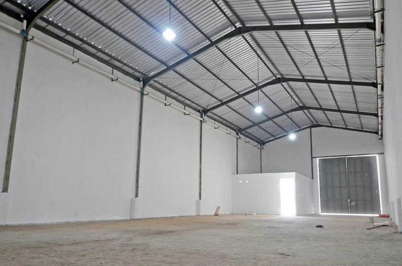 Cho thuê kho xưởng gần Quốc Lộ 1A, diện tích siêu rộng 800m2, giá chỉ 40 triệu/tháng