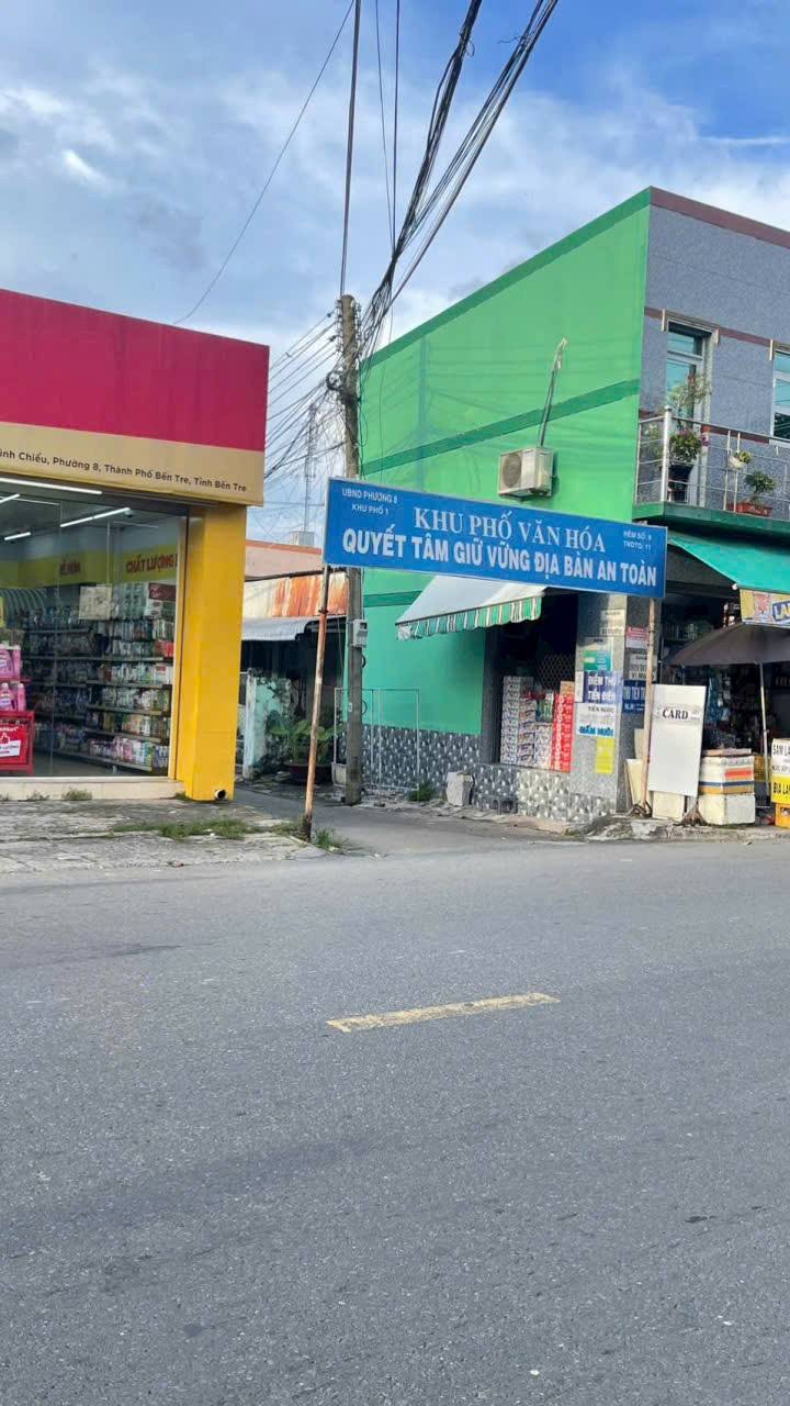 Nhà xây dựng kiên cố tại phường 8, Bến Tre, diện tích 149m2, ngang 9m