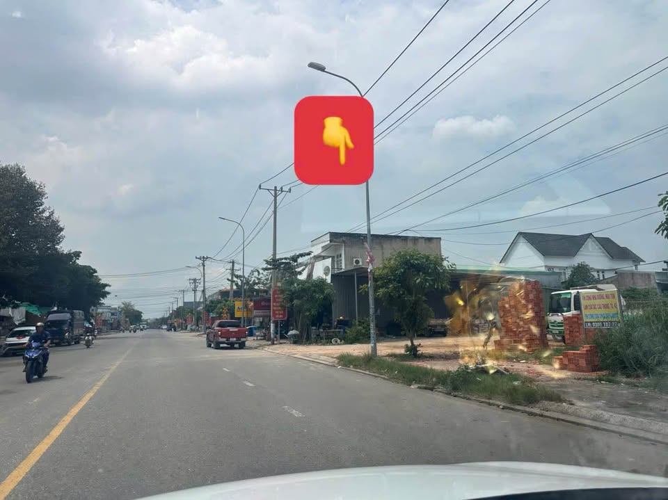 Đất vàng mặt tiền kinh doanh, sổ đỏ vuông vắn