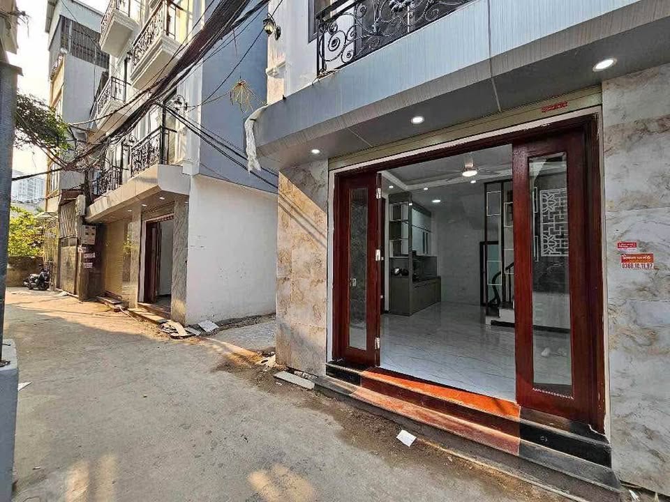 Nhà 5 tầng đẹp như tranh, gần ô tô, tài chính nhỉnh 6 tỷ - Nam Từ Liêm