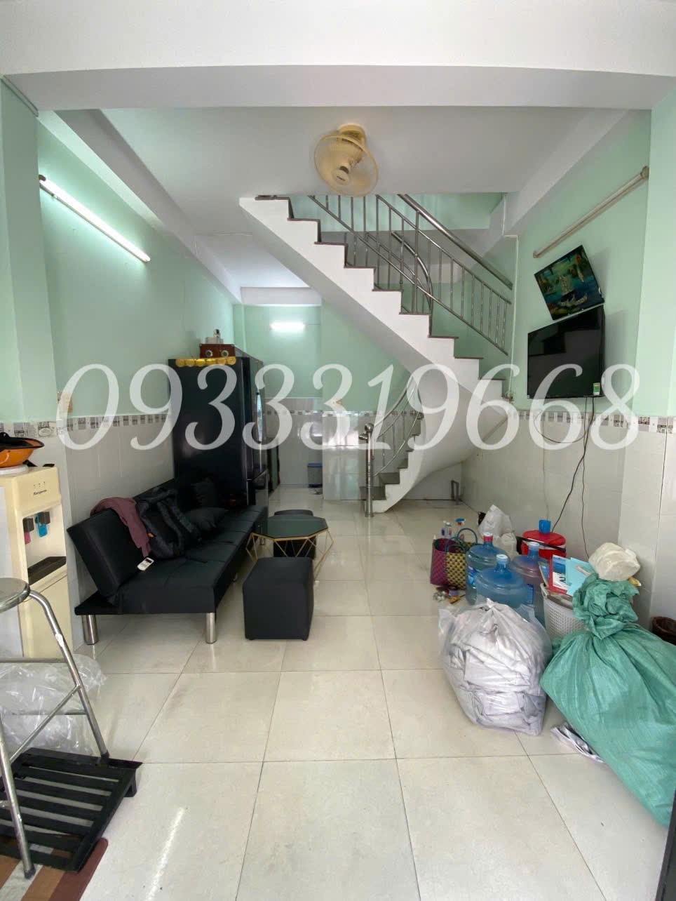 Cho thuê nhà mặt tiền Quận 7, full nội thất, giá 11 triệu/tháng