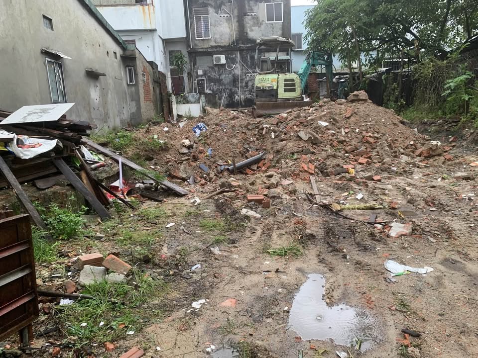 Lô đất vuông vức, kiệt ô tô gần biển Nguyễn Chánh - 104m2