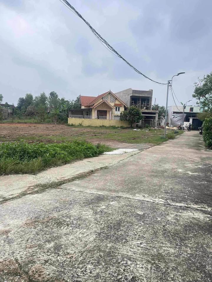 Bán lô đất vuông vắn tại Bắc Lý, phường Đồng Hới, đường ô tô 5m, khu dân trí cao