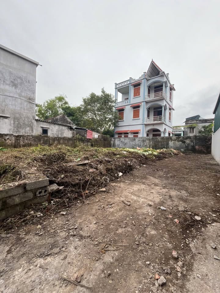 Lô đất full thổ cư Vũ Chính, mặt tiền rộng hơn 4m, giá chỉ nhỉnh 800 triệu