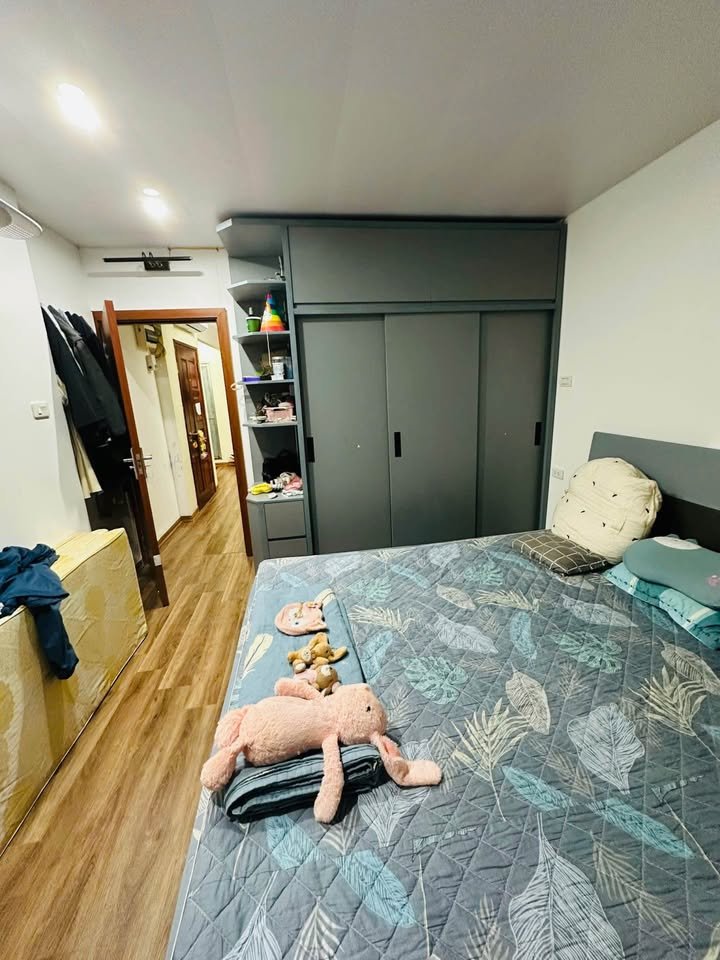 Nhà Tây Hồ 2 tỷ, 37m2, 2 ngủ, ô tô đỗ cổng, cực chill