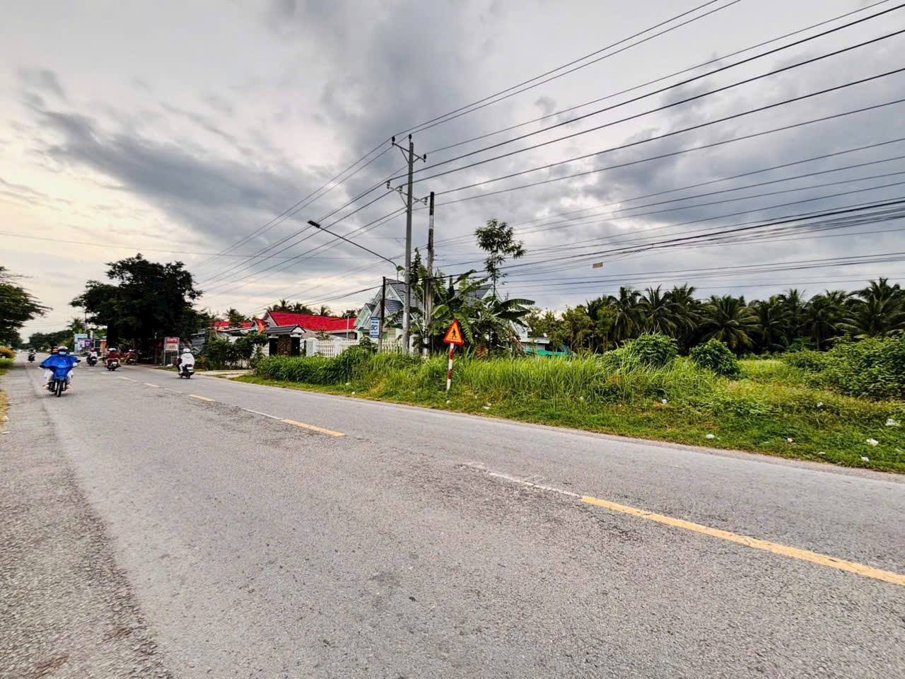 Siêu phẩm đất nền mặt tiền quốc lộ 57C, thuộc xã Sơn Phú, huyện Giồng Trôm, tỉnh Bến Tre