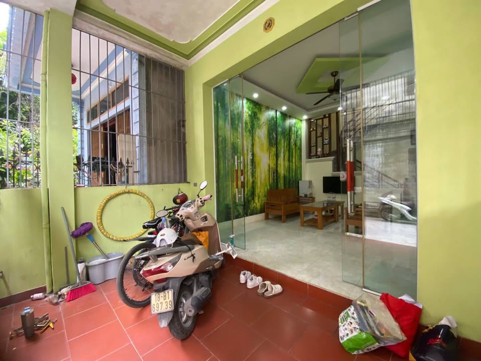 Nhà 3 tầng nở hậu, 60.3m2, ô tô đỗ cửa tại Lưu Hữu Phước, Nam Định