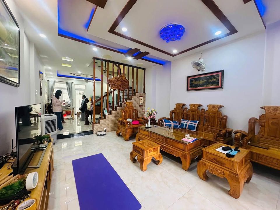 Nhà Phước Long A - hạ giá sốc chỉ 7,9 tỷ, 3 phòng ngủ, sổ hồng, đường 2 ô tô