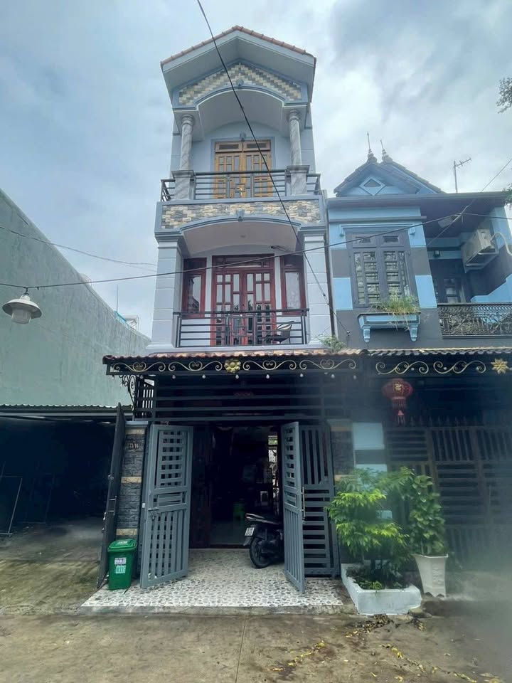 Nhà 3 lầu 3,5 tỷ An Phú, Bình Dương, thoáng mát, gần chợ, sẵn sàng đón bạn