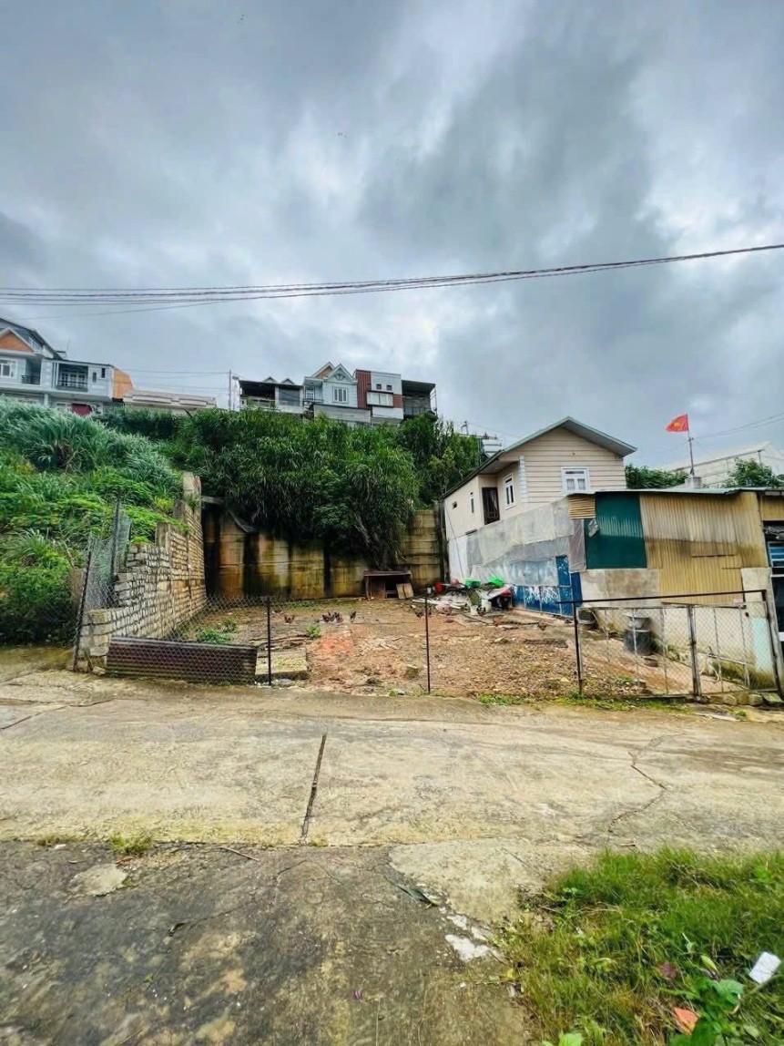 Bán đất lô góc 2 mặt tiền Nguyễn Siêu, thành phố Đà Lạt, 485m2, nở hậu 17m, chỉ 8.25 tỷ