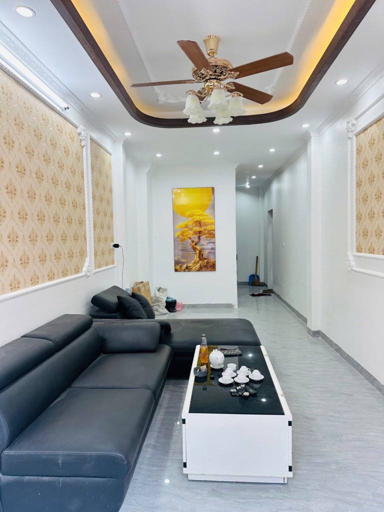 Bán nhà lô góc 6 tầng, thang máy, ô tô tránh, kinh doanh đắc lợi tại Phú Diễn