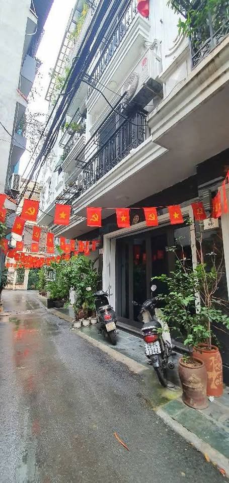 Nhà Ngọc Lâm, ngõ ô tô thông thoáng, sát Hồ Gươm, nội thất xịn sò