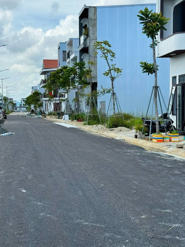 Đất khu quy hoạch Hương Sơ, Huế, 67.4m², sổ hồng vuông vắn, giá chỉ 1.35 tỷ