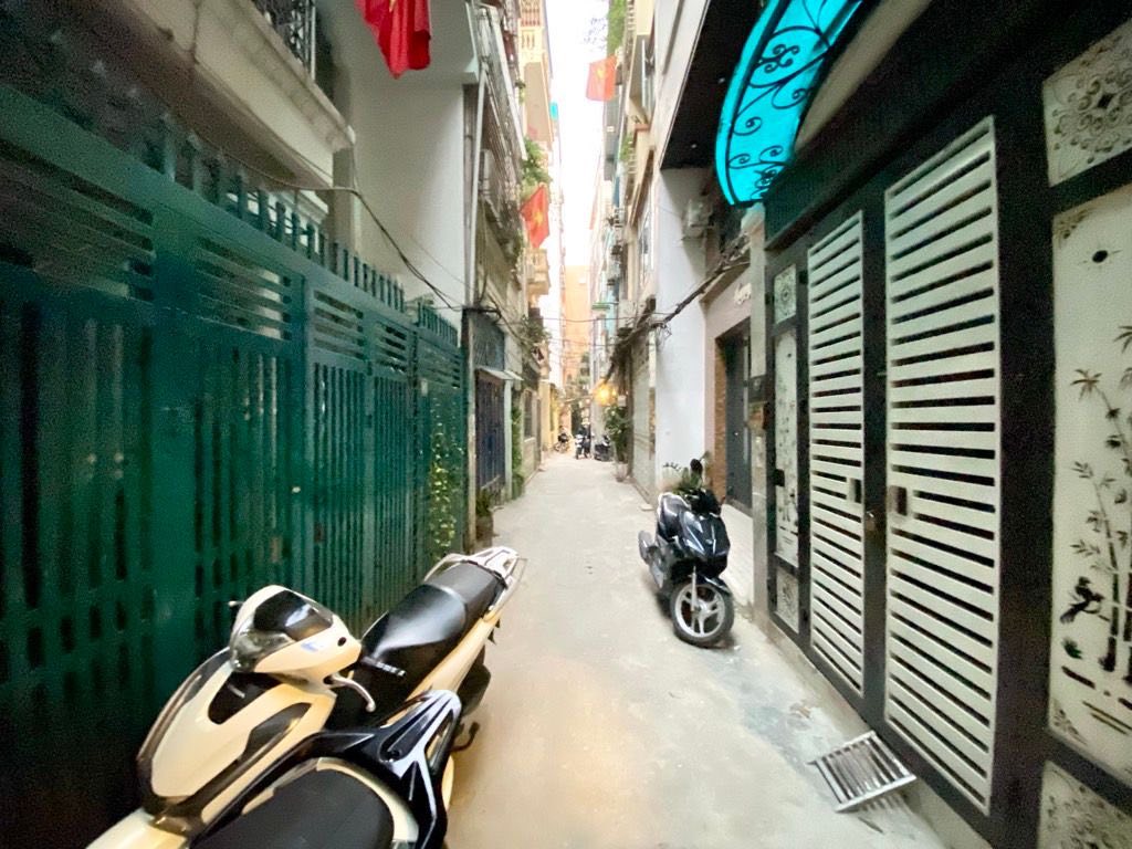 Bán nhà phố Thái Hà, 4 tầng, trung tâm Đống Đa