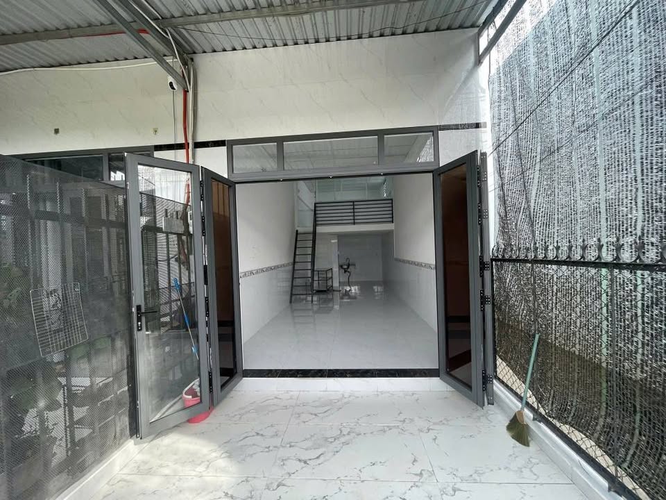 Cho thuê nhà trệt lửng 1 phòng ngủ, hẻm ô tô 4m, 4,2 triệu/tháng