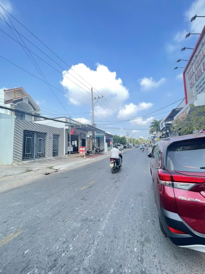 Bán gấp 2 lô liền kề mặt tiền Đặng Văn Lãnh, Bình Thuận, 300m2/lô, giá 5,5 tỷ