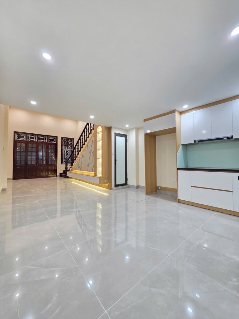 Nhà 5 tầng Bế Văn Đàn ở sướng, kinh doanh ngon, giá 13 tỷ Hà Đông