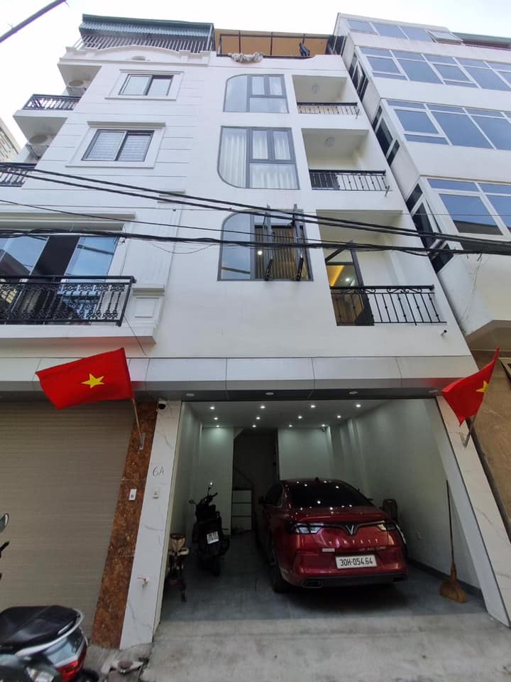 Nhà 5 tầng thang máy ở Hà Đông ô tô đỗ cổng, nội thất xịn, sẵn sàng đón chủ mới