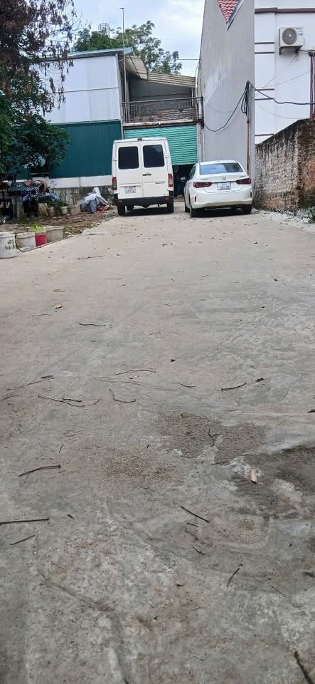 Bán hai lô đất liền kề tại Làng Bầu, Liên Bảo, Vĩnh Yên, đường ô tô rộng rãi