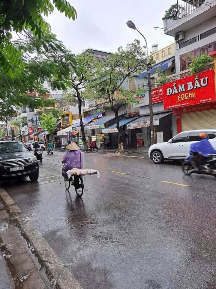 Bán nhà 3 tầng tại vị trí đẹp, trung tâm đông dân cư, phường Trần Thành Ngọ, quận Kiến An, thành phố Hải Phòng