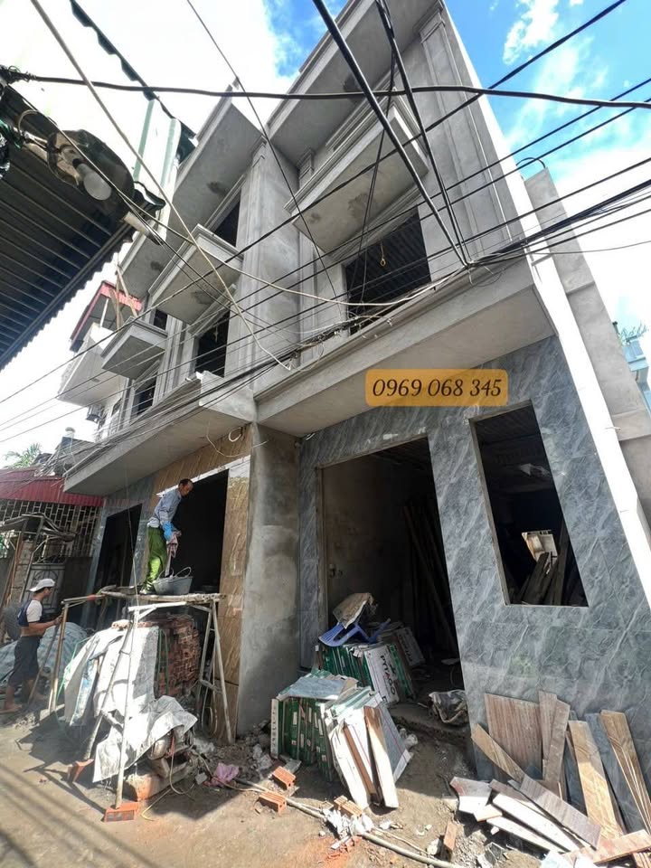 Bán nhà căn góc Trần Lãm, ô tô đỗ gần, 3 tầng, giá chỉ hơn 1 tỷ