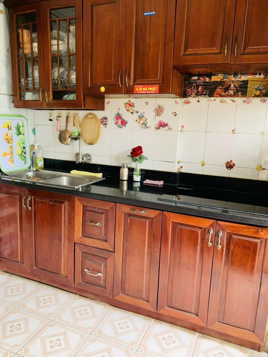 Căn hộ tập thể C6 Nghĩa Tân, Cầu Giấy, đầy đủ nội thất, giá tốt