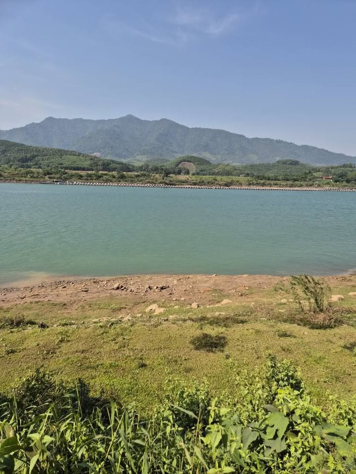 Bán đất 8800m2 mặt tiền Tỉnh lộ 445, view Sông Đà, Hòa Bình