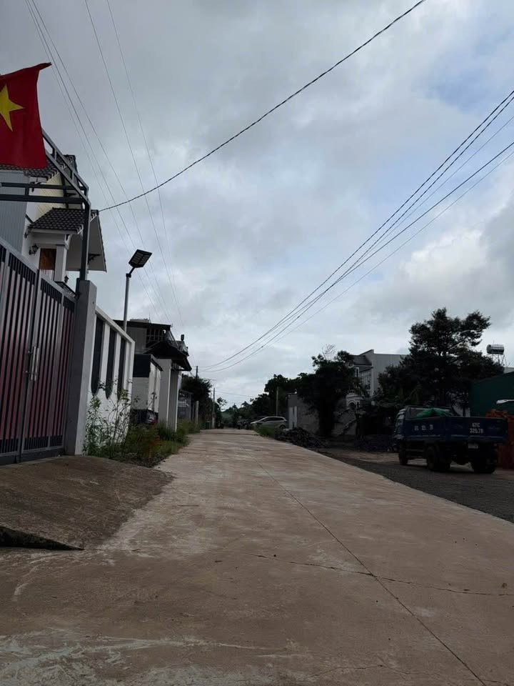 Bán đất 95m2 hẻm cấp 1 đường Nguyễn Huệ, Buôn Ma Thuột, Đắk Lắk