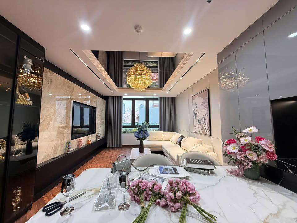 Nhà 7 tầng thang máy, Xuân Thủy, Cầu Giấy, vị trí vàng, đón sinh khí