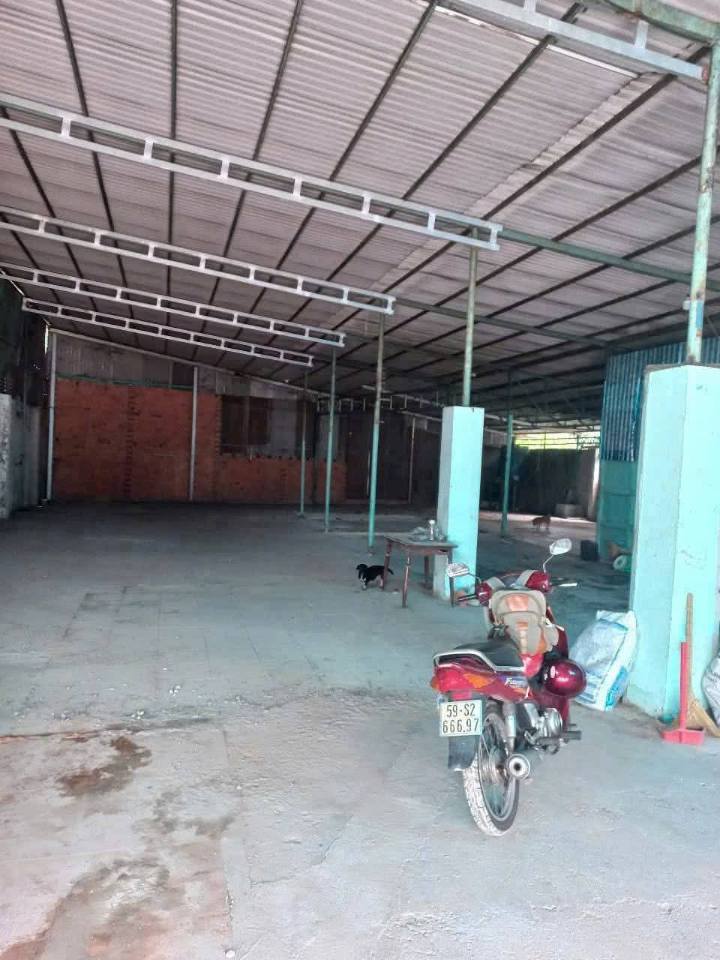 Kho xưởng cho thuê ngay đường Phạm Văn Sáng, xã Bà Điểm, Hóc Môn