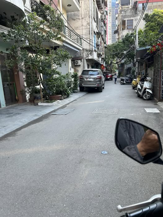 Bán nhà 6 tầng, 30m2, 4 phòng ngủ, gần ô tô tại Trương Định, Hoàng Mai