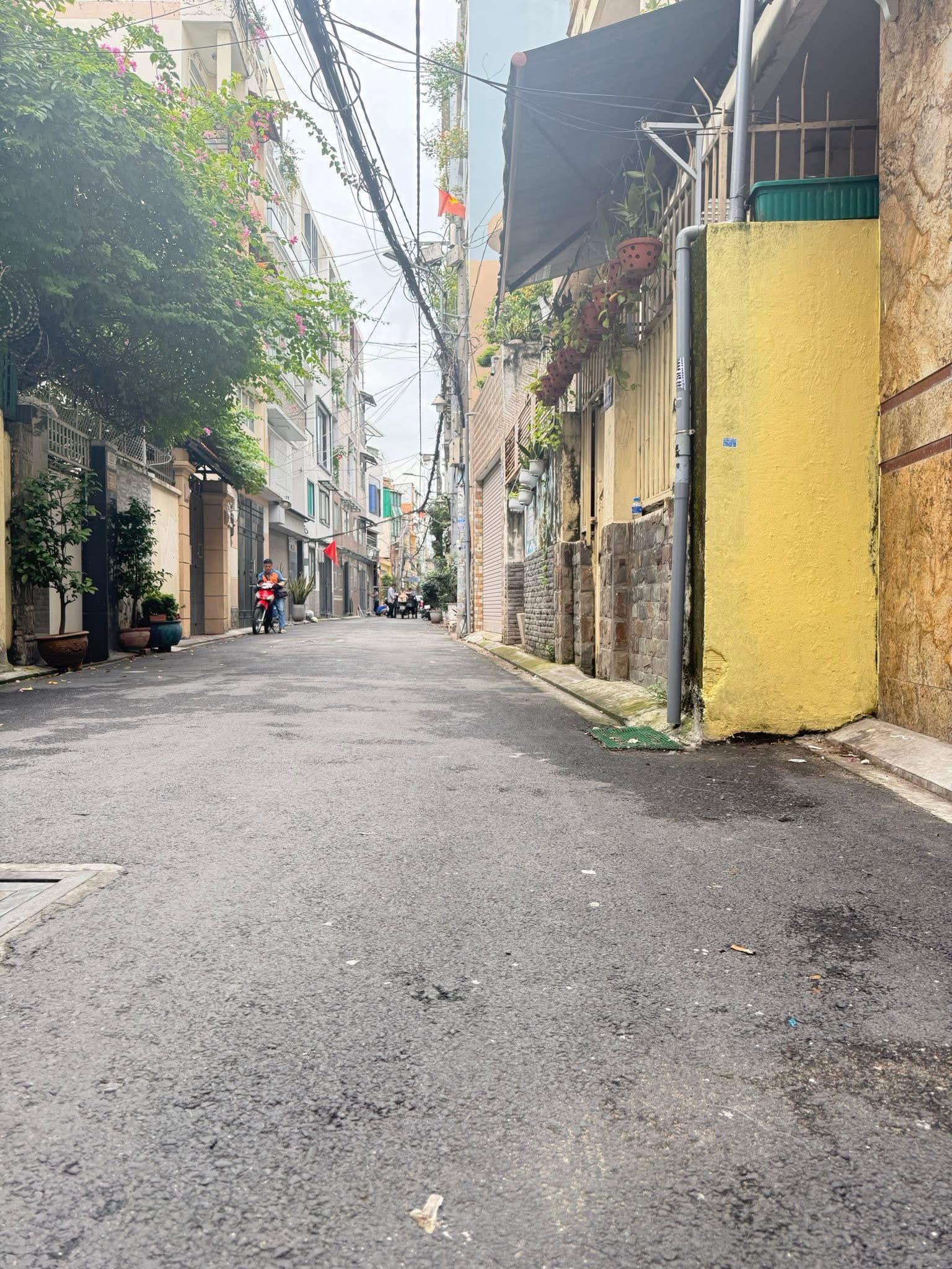 Siêu phẩm nhà 5 tầng vừa cập bến khu vực cực hot Phú Nhuận