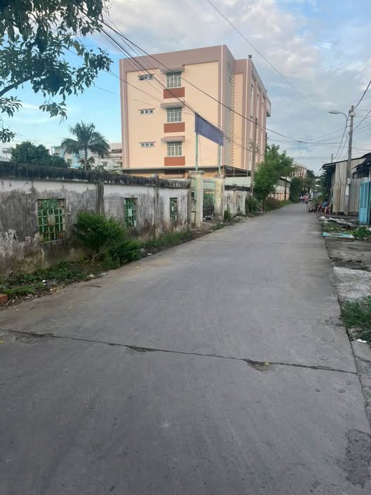 Nhà hẻm xe hơi trung tâm Trà Vinh, gần chợ, trường học, siêu thị