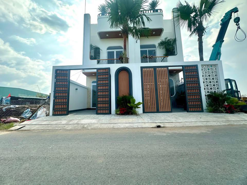 Bán gấp 2 căn nhà mới xây, sổ hồng riêng, sẵn sàng đón chủ mới tại Cần Đước, Long An