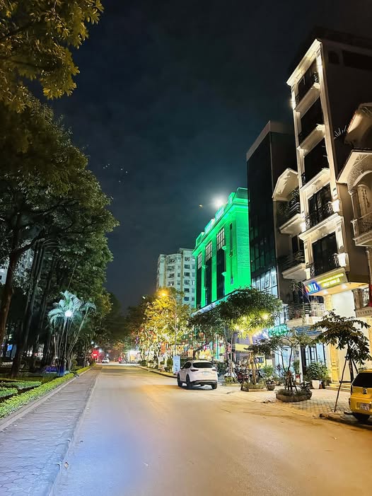 Mặt phố Đại Kim, view vườn hoa, kinh doanh đỉnh, 8 tầng thang máy, gọi ngay