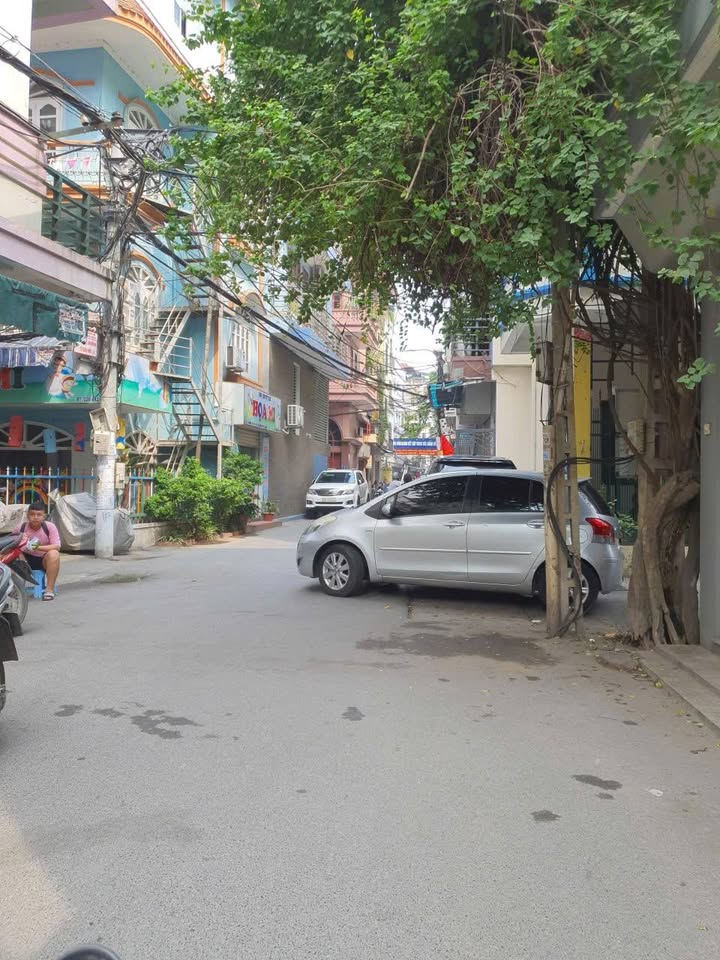 Nhà 65,68m2 mặt ngõ thông, 5 nhà ra ô tô tránh, giá nhỉnh 12 tỷ